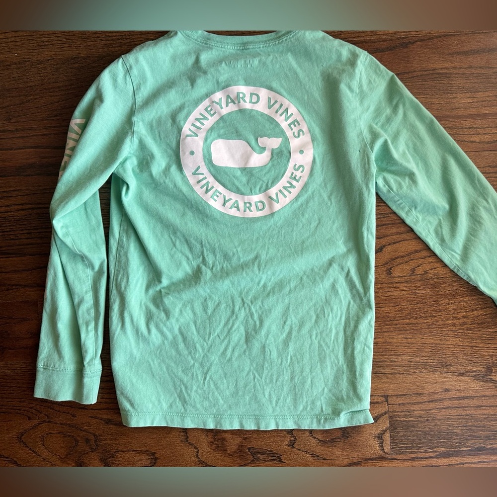 Vineyard vines size small (8-10)